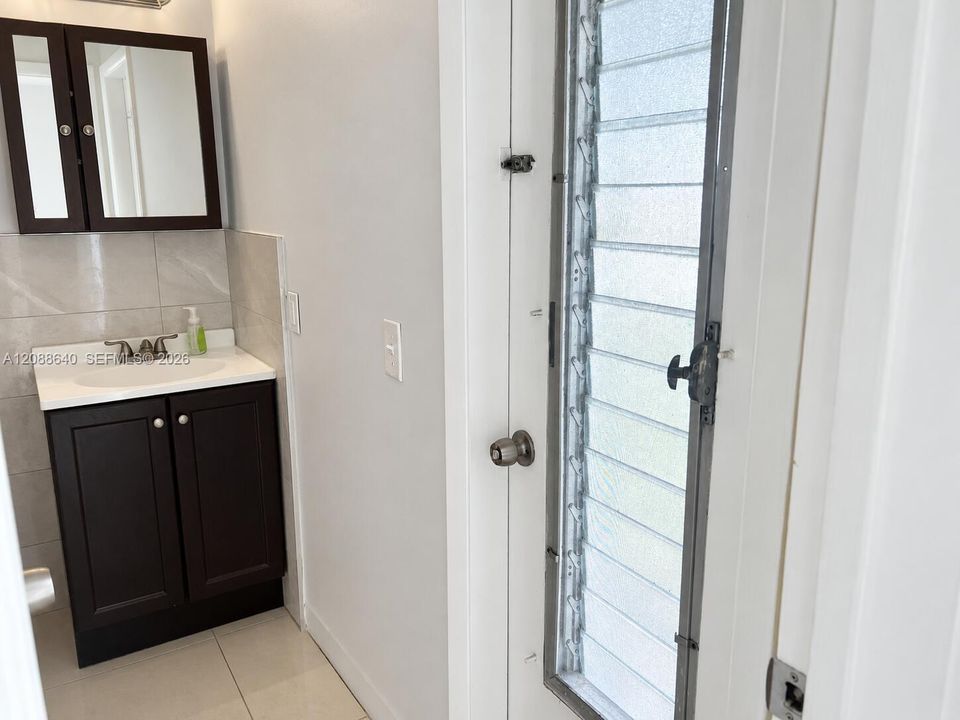 En Venta: $999,999 (4 camas, 4 baños, 2229 Pies cuadrados)