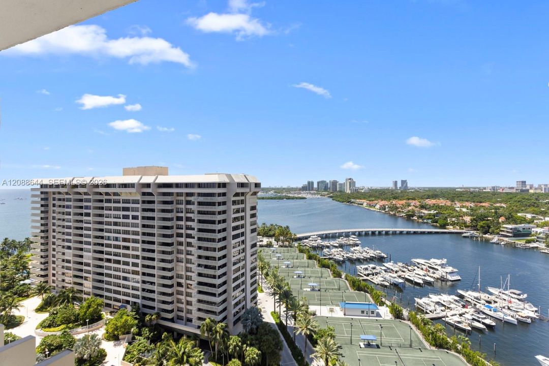 For Sale: $1,199,000 (2 beds, 2 baths, 1642 Square Feet)
