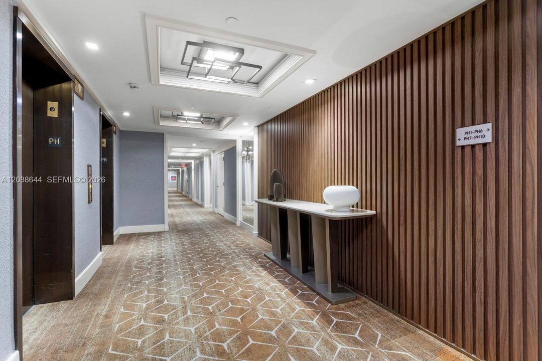For Sale: $1,199,000 (2 beds, 2 baths, 1642 Square Feet)