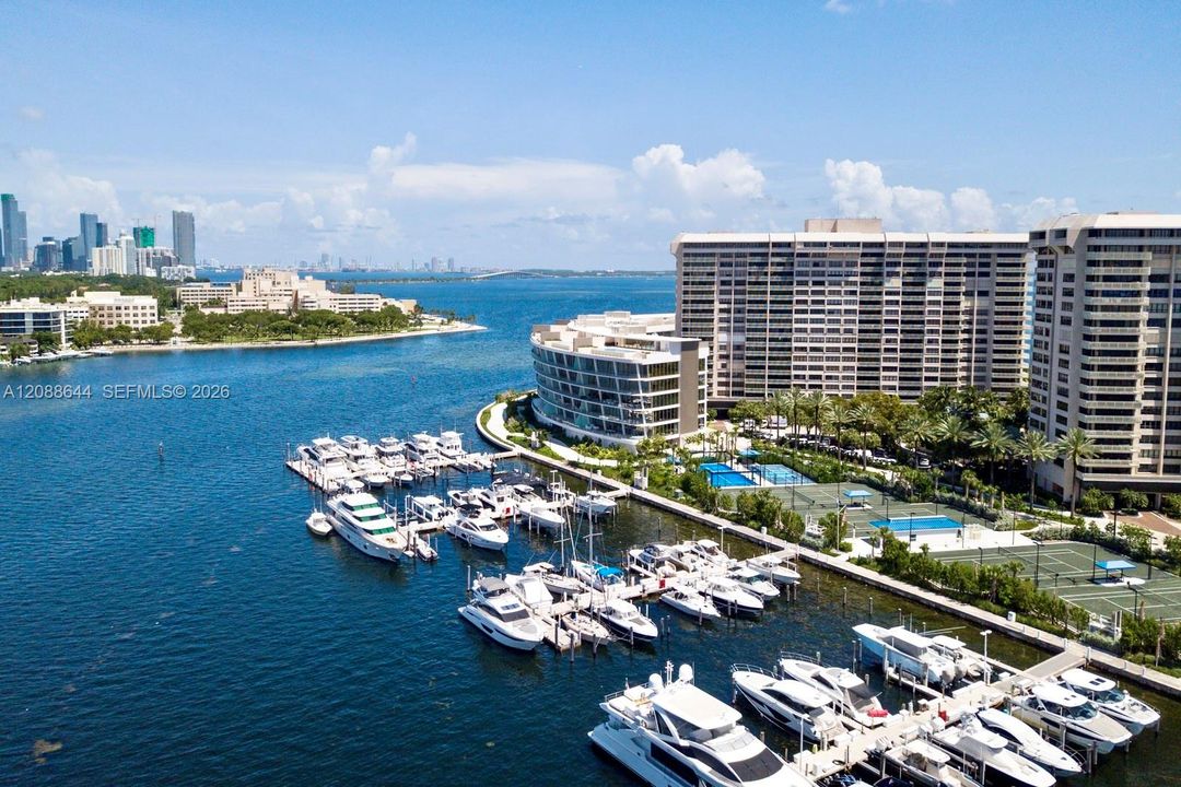 For Sale: $1,199,000 (2 beds, 2 baths, 1642 Square Feet)