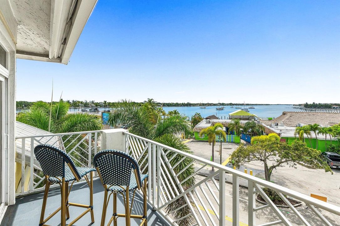 023-305EastOceanAvenue-TH7-Lantana-FL-33