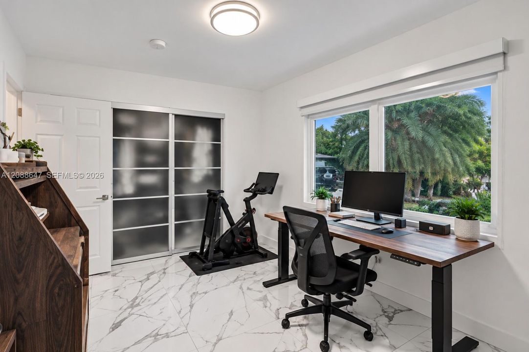 For Rent: $7,875 (4 beds, 2 baths, 1379 Square Feet)