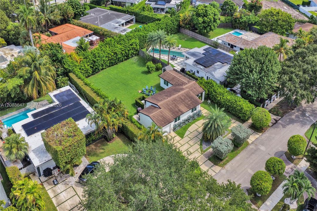 For Rent: $7,875 (4 beds, 2 baths, 1379 Square Feet)