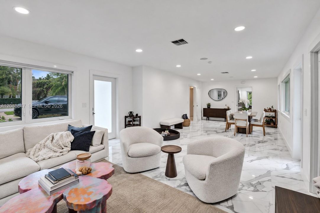 For Rent: $7,875 (4 beds, 2 baths, 1379 Square Feet)