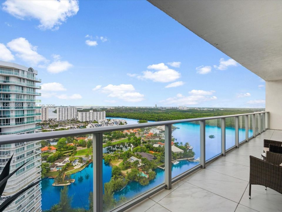 На продажу: $1,325,000 (2 спален, 3 ванн, 1524 Квадратных фут)