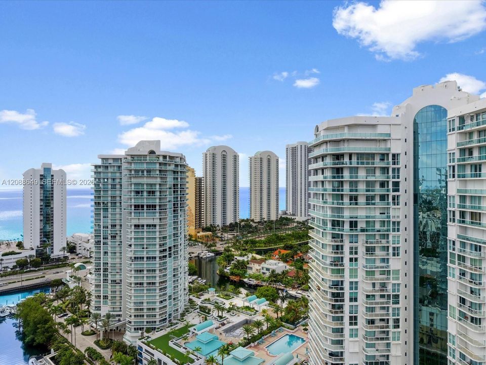 На продажу: $1,325,000 (2 спален, 3 ванн, 1524 Квадратных фут)