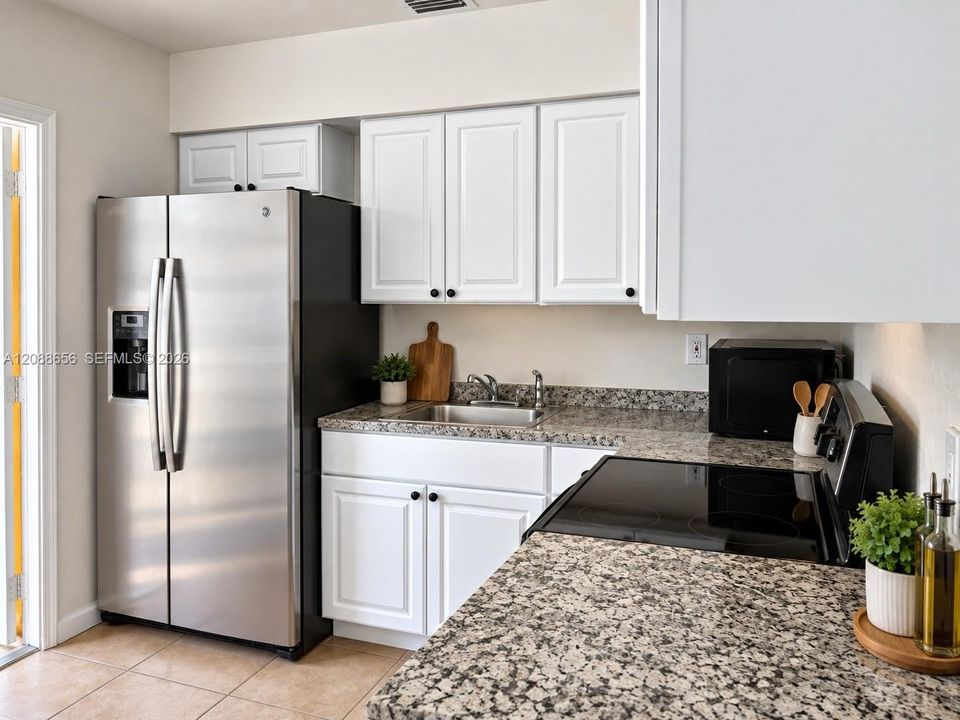 For Rent: $2,300 (2 beds, 1 baths, 1640 Square Feet)
