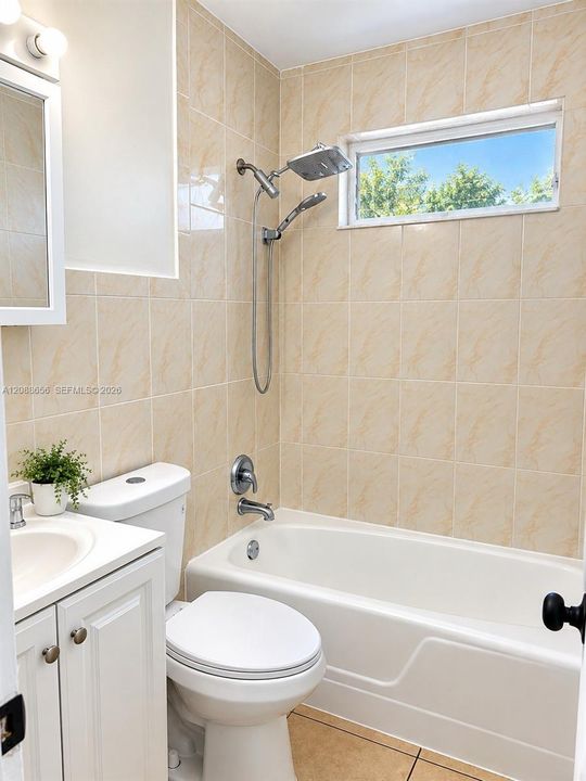 For Rent: $2,300 (2 beds, 1 baths, 1640 Square Feet)