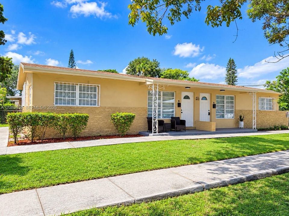 For Rent: $2,300 (2 beds, 1 baths, 1640 Square Feet)