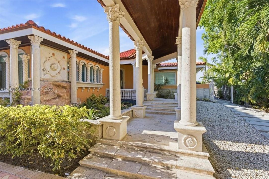 For Rent: $26,900 (5 beds, 4 baths, 4486 Square Feet)