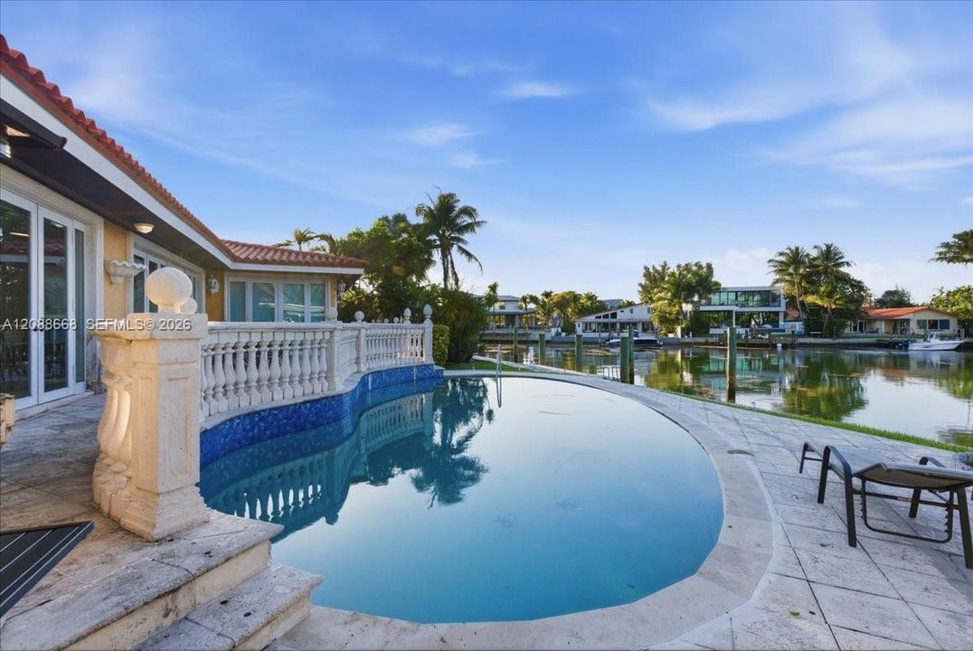 For Rent: $26,900 (5 beds, 4 baths, 4486 Square Feet)