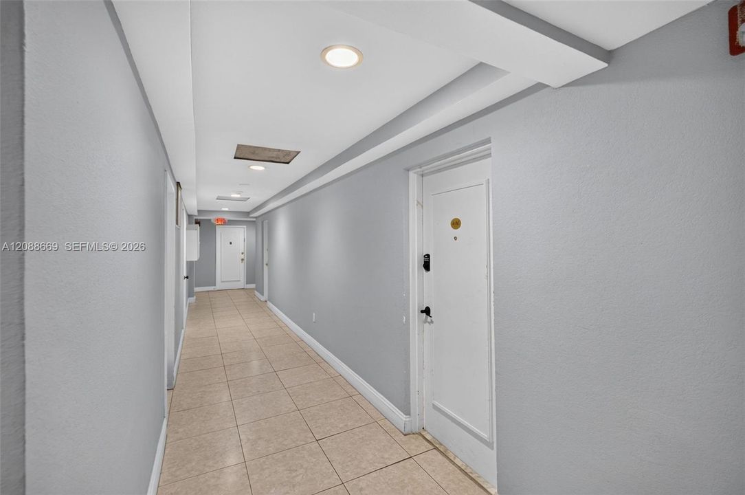 For Sale: $342,000 (2 beds, 2 baths, 1040 Square Feet)