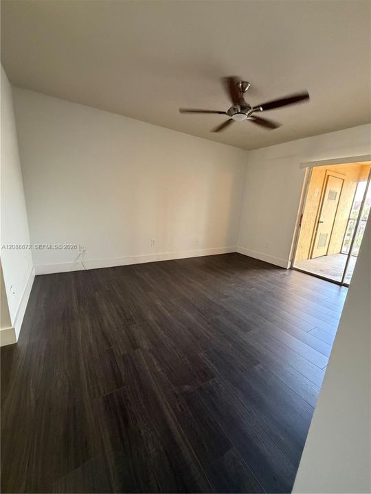 For Sale: $297,000 (2 beds, 2 baths, 1093 Square Feet)