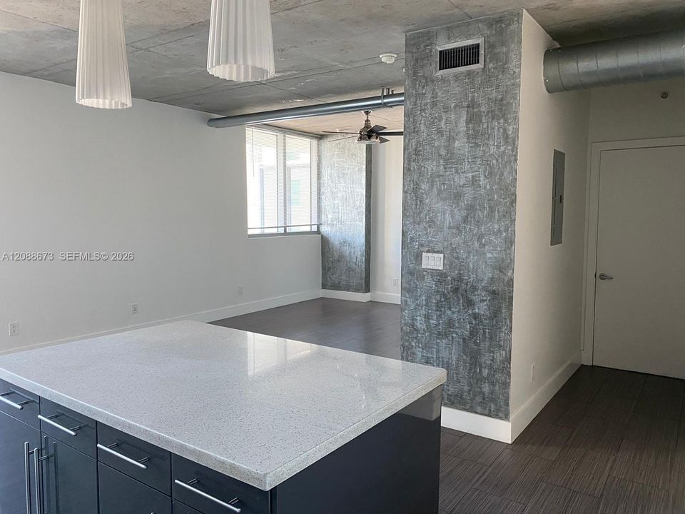 En Renta: $2,850 (0 camas, 1 baños, 638 Pies cuadrados)