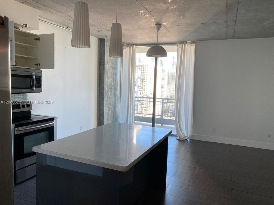 En Renta: $2,850 (0 camas, 1 baños, 638 Pies cuadrados)