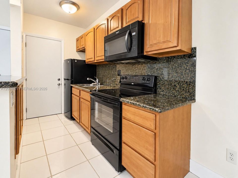 For Rent: $1,650 (1 beds, 1 baths, 510 Square Feet)