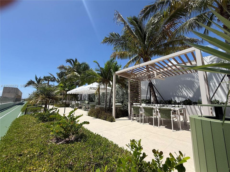 В аренду: $12,000 (2 спален, 2 ванн, 0 Квадратных фут)