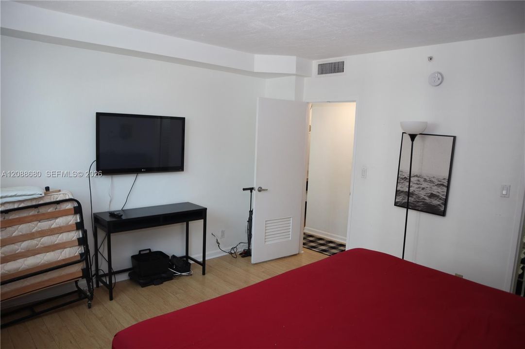 В аренду: $2,200 (1 спален, 1 ванн, 883 Квадратных фут)