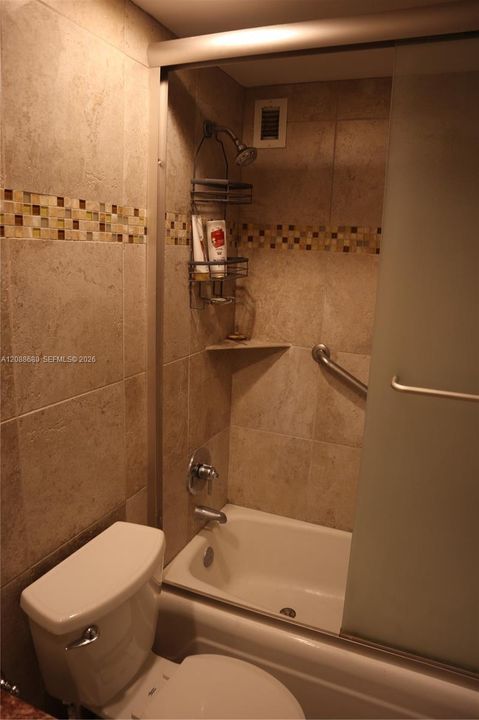 В аренду: $2,200 (1 спален, 1 ванн, 883 Квадратных фут)