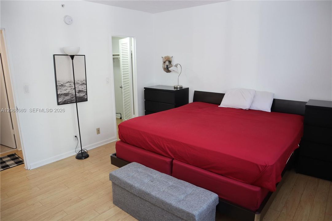 В аренду: $2,200 (1 спален, 1 ванн, 883 Квадратных фут)