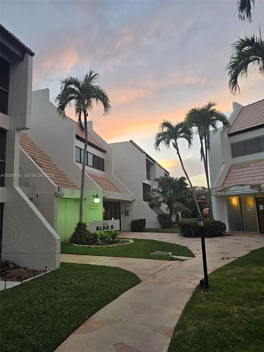 En Venta: $240,000 (1 camas, 1 baños, 845 Pies cuadrados)