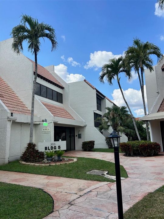 En Venta: $240,000 (1 camas, 1 baños, 845 Pies cuadrados)