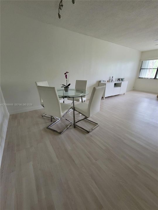 En Venta: $240,000 (1 camas, 1 baños, 845 Pies cuadrados)