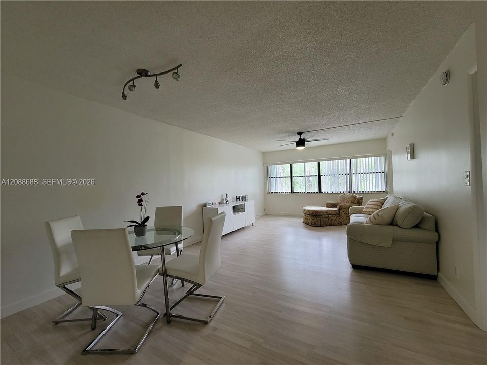 En Venta: $240,000 (1 camas, 1 baños, 845 Pies cuadrados)