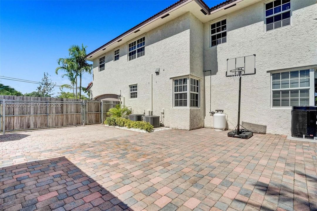 En Renta: $8,500 (7 camas, 3 baños, 3098 Pies cuadrados)