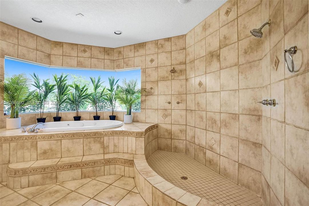 En Renta: $8,500 (7 camas, 3 baños, 3098 Pies cuadrados)