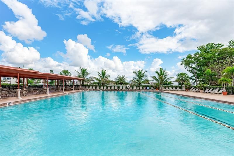 CENTURY VILLAGE UPDATED OUTDOOR POOL VIE
