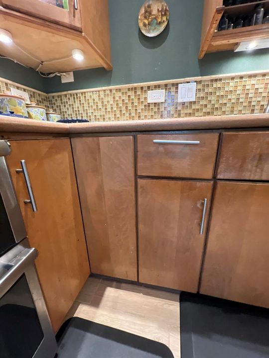 DB1F998F-4D17-4BA5-9301-0D2722B10792