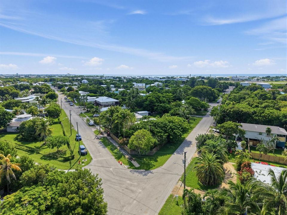 55_2240_Harbor_Dr-Exterior-14_D