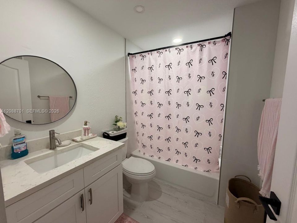 For Rent: $3,500 (3 beds, 2 baths, 1524 Square Feet)