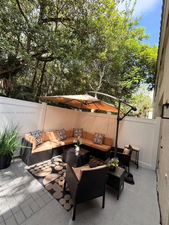 For Rent: $3,500 (3 beds, 2 baths, 1524 Square Feet)