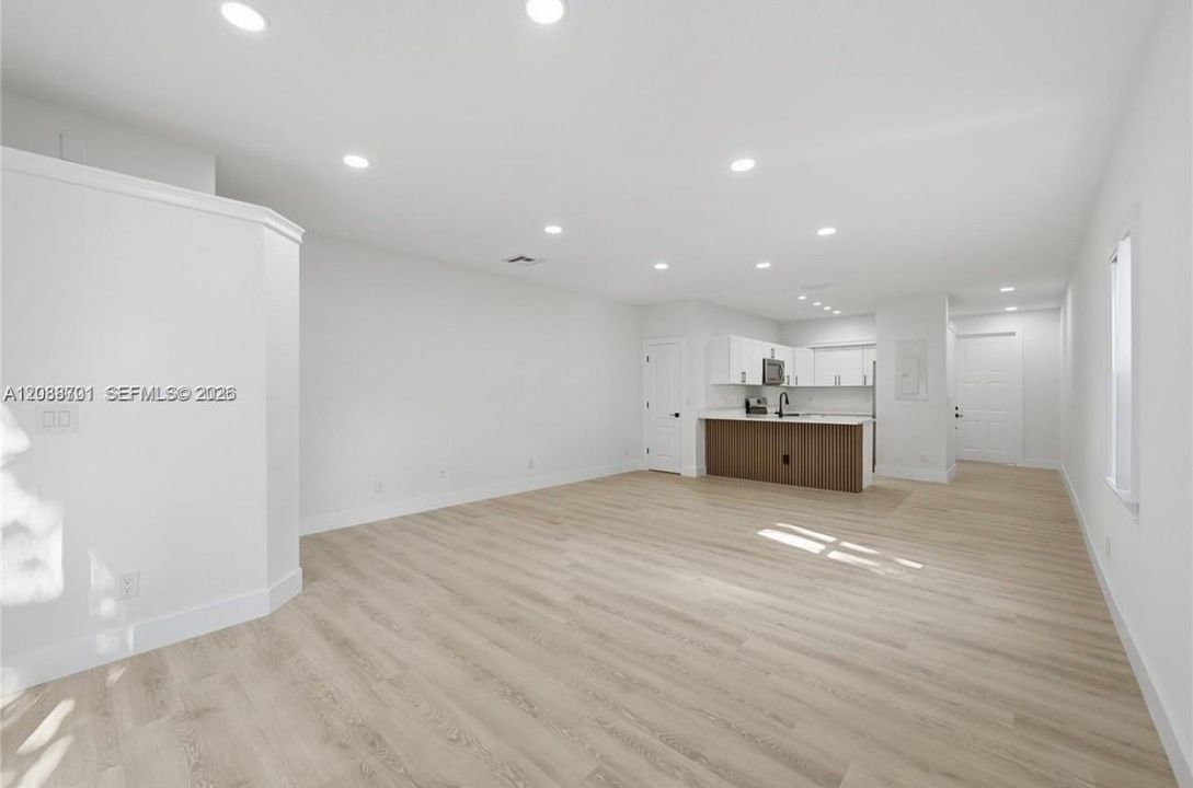 For Rent: $3,500 (3 beds, 2 baths, 1524 Square Feet)