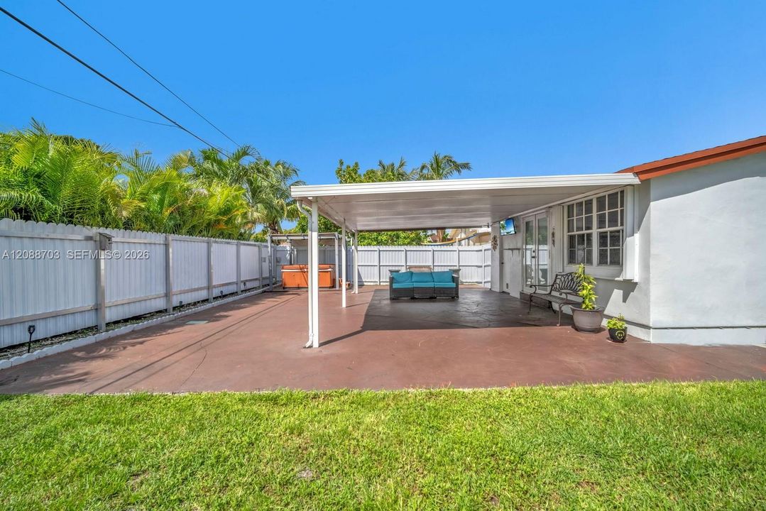 En Venta: $525,000 (3 camas, 2 baños, 1014 Pies cuadrados)
