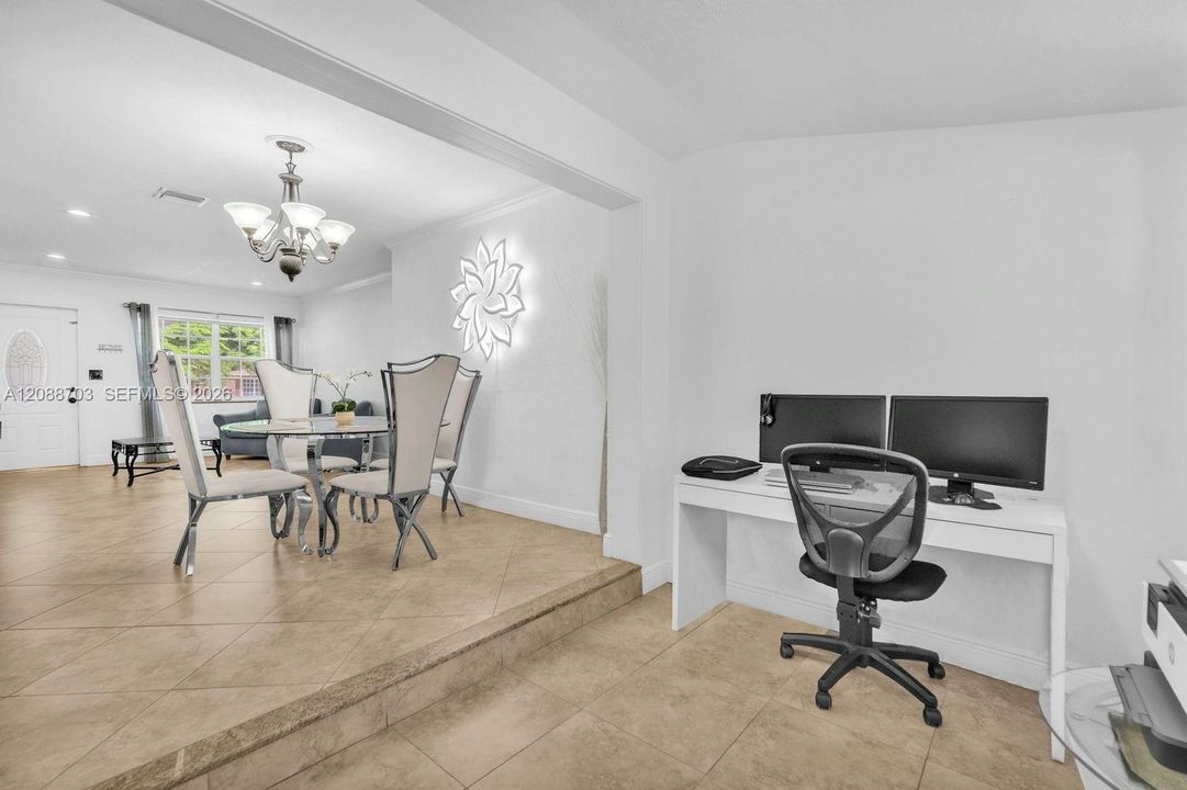 En Venta: $525,000 (3 camas, 2 baños, 1014 Pies cuadrados)