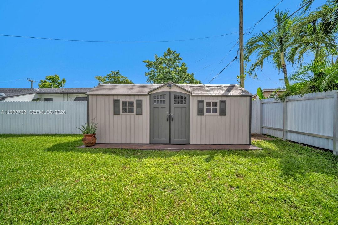 En Venta: $525,000 (3 camas, 2 baños, 1014 Pies cuadrados)