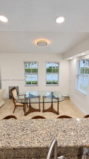 En Venta: $400,000 (3 camas, 2 baños, 1207 Pies cuadrados)