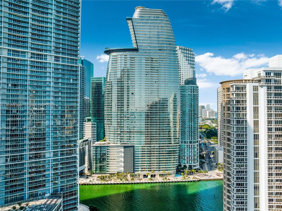 На продажу: $6,000,000 (5 спален, 5 ванн, 3870 Квадратных фут)