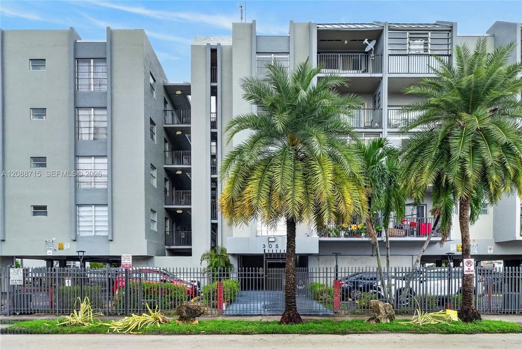 En Venta: $270,000 (3 camas, 2 baños, 1217 Pies cuadrados)