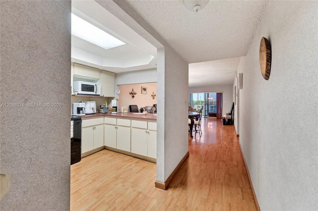 En Venta: $270,000 (3 camas, 2 baños, 1217 Pies cuadrados)