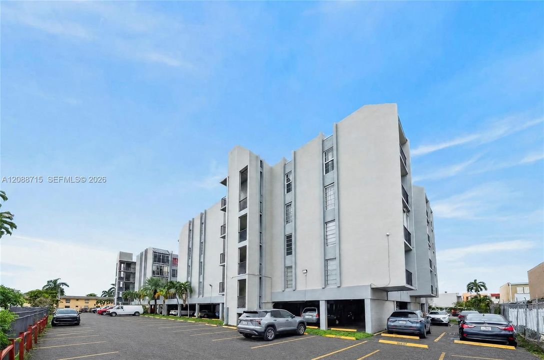 En Venta: $270,000 (3 camas, 2 baños, 1217 Pies cuadrados)