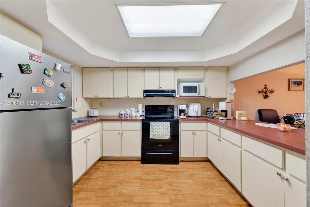 En Venta: $270,000 (3 camas, 2 baños, 1217 Pies cuadrados)