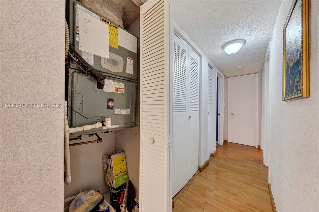 En Venta: $270,000 (3 camas, 2 baños, 1217 Pies cuadrados)