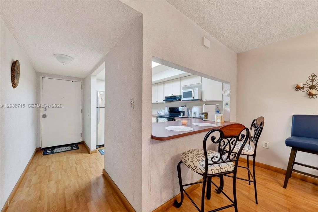 En Venta: $270,000 (3 camas, 2 baños, 1217 Pies cuadrados)