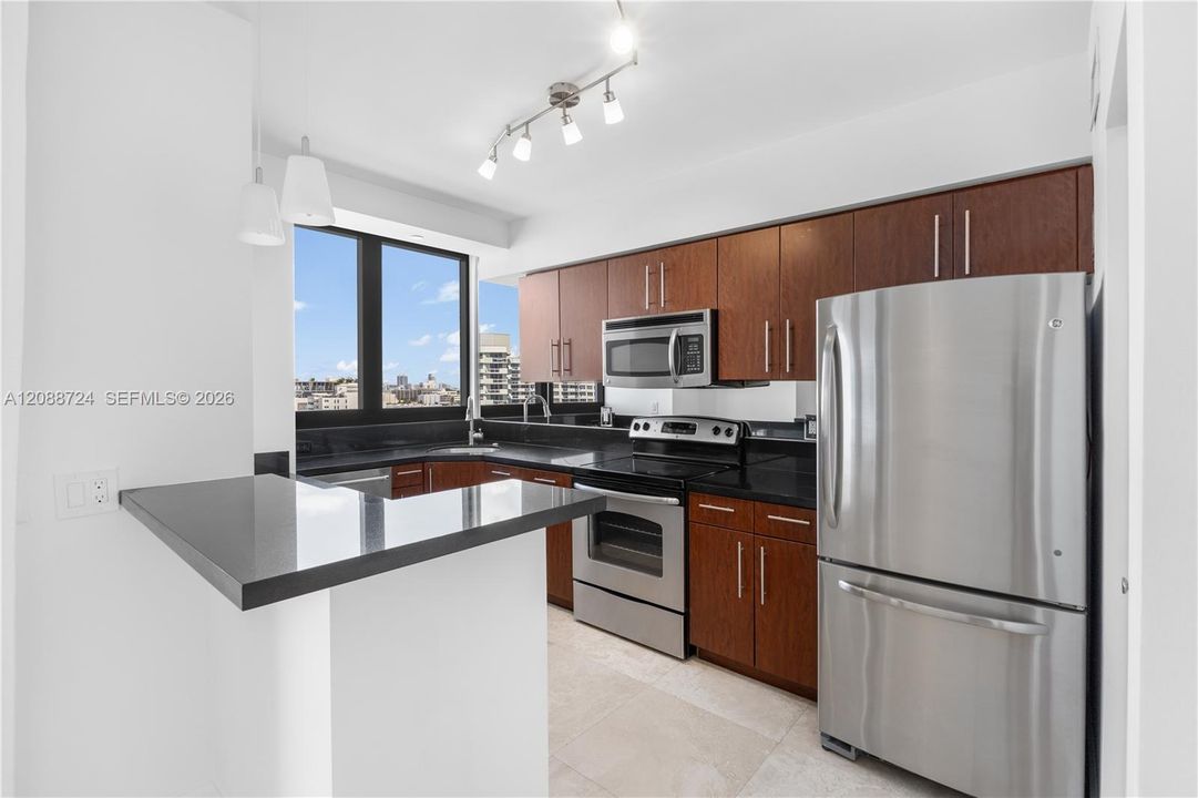 For Sale: $795,000 (2 beds, 2 baths, 1084 Square Feet)