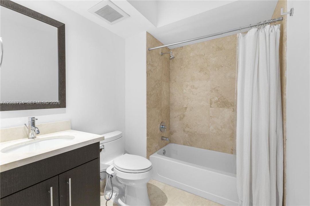 For Sale: $795,000 (2 beds, 2 baths, 1084 Square Feet)