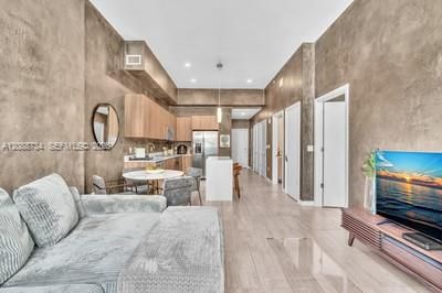 En Venta: $550,000 (1 camas, 1 baños, 743 Pies cuadrados)